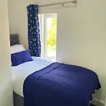 Birmingham Blissful Retreat - 4 Bedroom