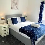 Birmingham Blissful Retreat - 4 Bedroom