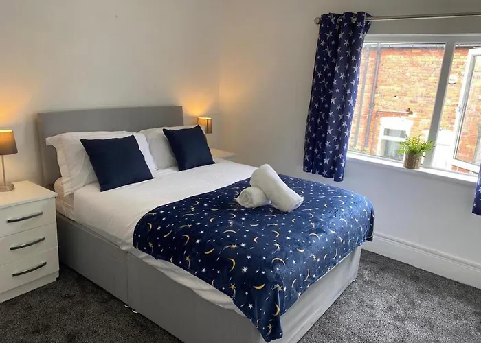 Birmingham Blissful Retreat - 4 Bedroom