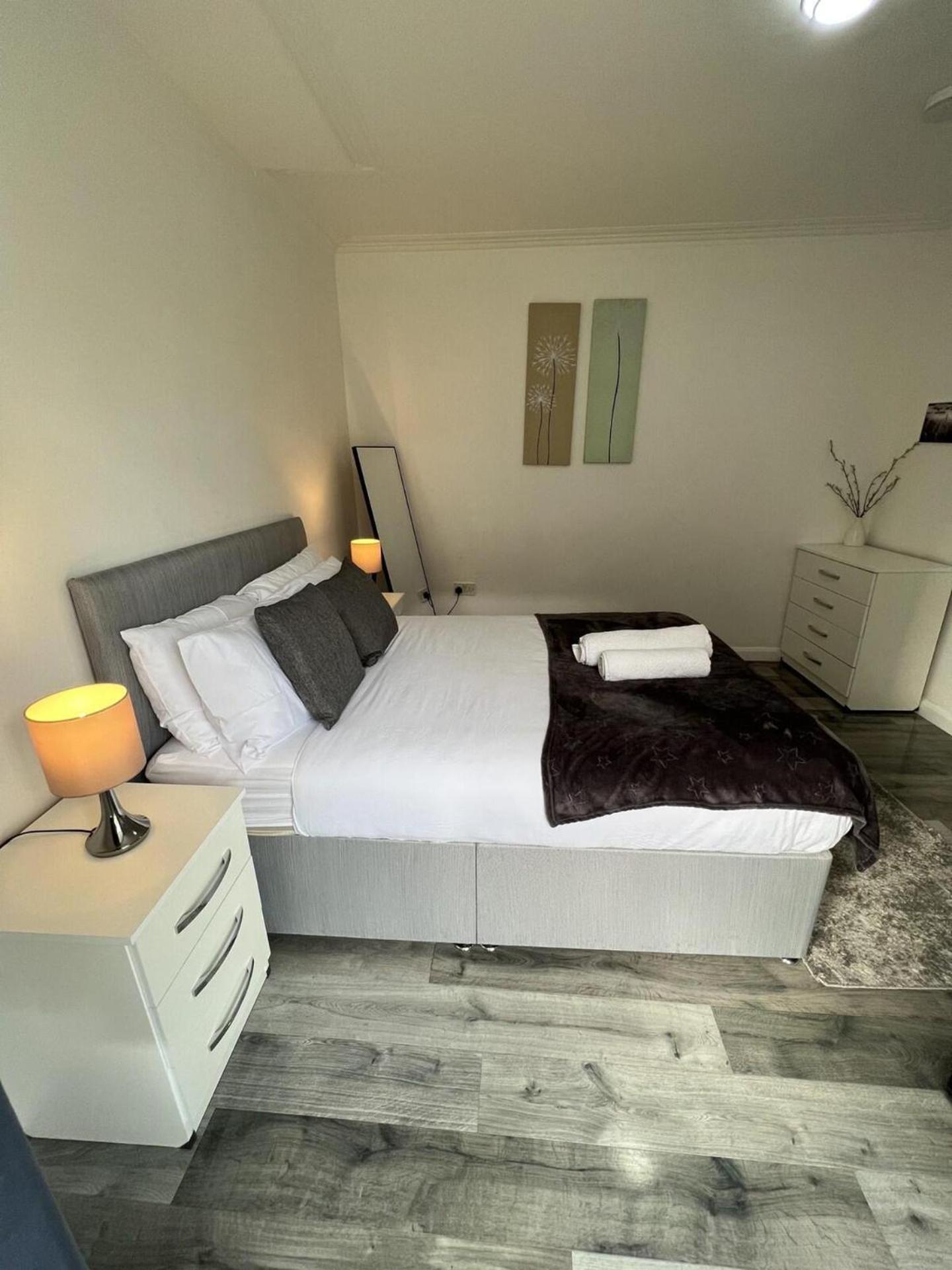 Blissful Retreat - 4 Bedroom Holiday home Birmingham